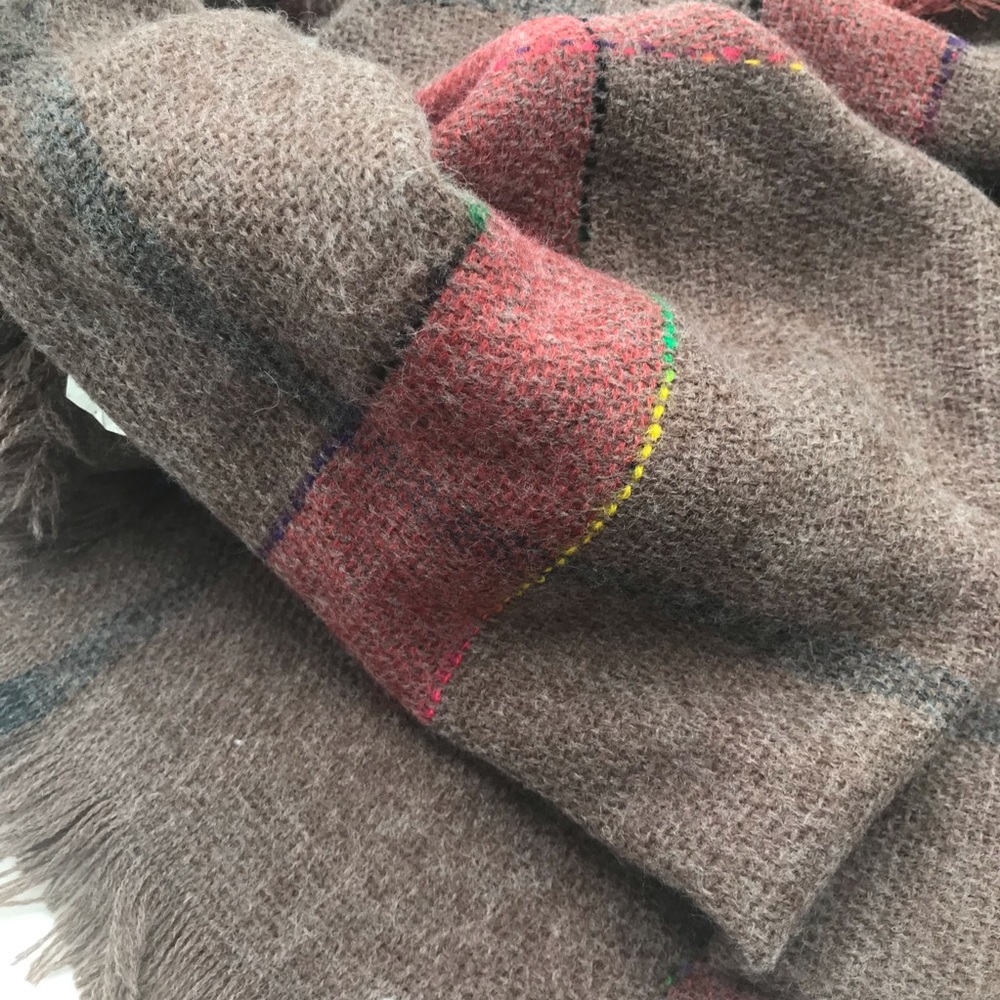 NWT True North Brown Plaid Knitted Scarf